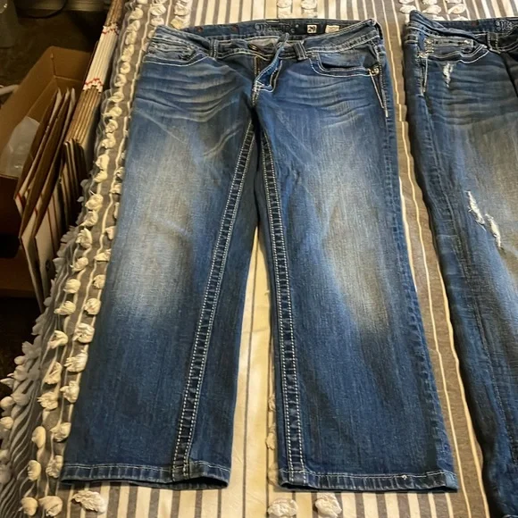 Miss Me Capri Jeans three pairs of 29 waist - Picture 9 of 11